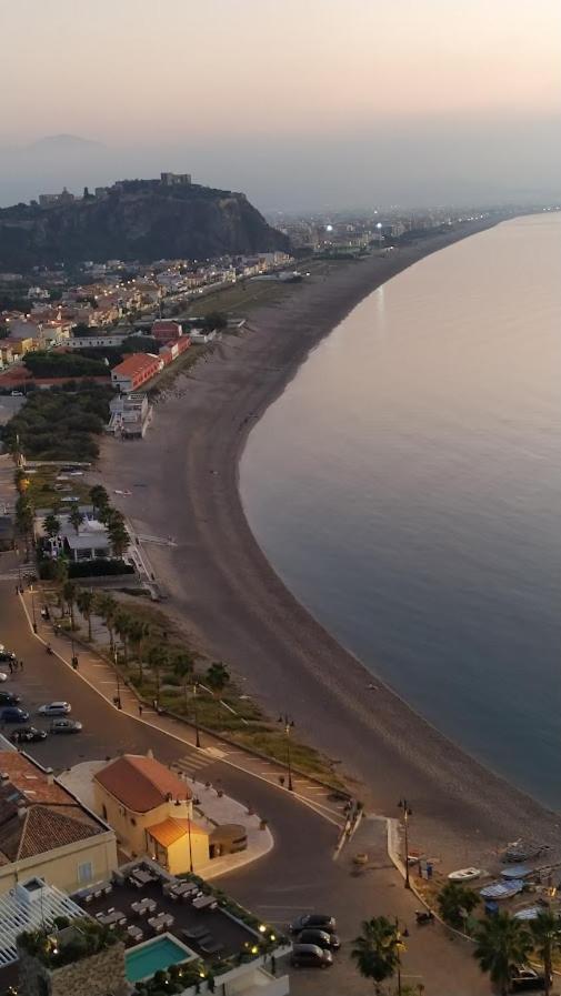 Casa Vacanze Il Nido - 4 Stelle Милаццо Экстерьер фото